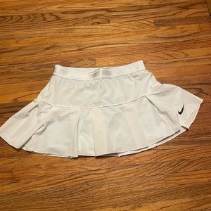 White dri-fit nike tennis skirt